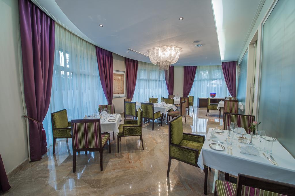 The George Hotel Lagos Eksteriør billede